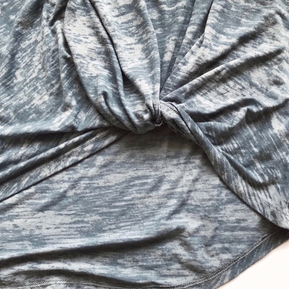 HP Pinkblush knot tee. - Picture 4 of 6